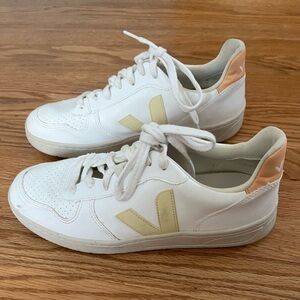 Veja-V10 sneakers